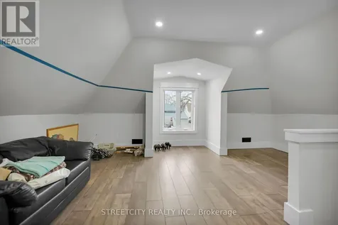 7 Myrtle Street St. Thomas ON N5R 2E6