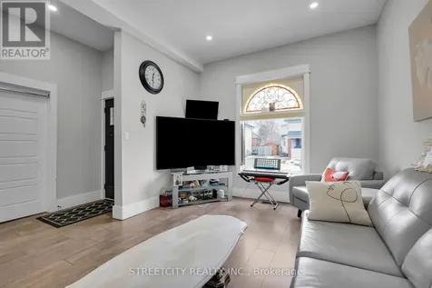 7 Myrtle Street St. Thomas ON N5R 2E6