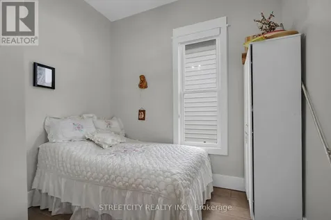 7 Myrtle Street St. Thomas ON N5R 2E6