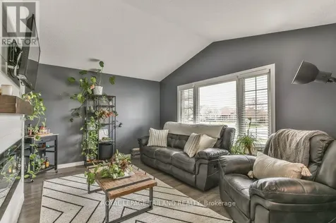 9 Brookside Drive St. Thomas ON N5P 4P1