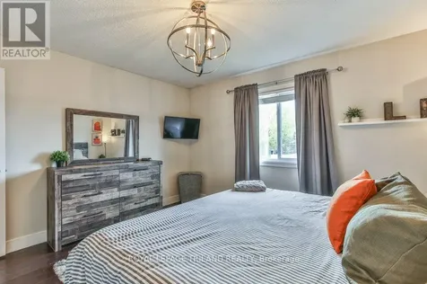 9 Brookside Drive St. Thomas ON N5P 4P1