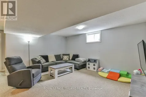 9 Brookside Drive St. Thomas ON N5P 4P1