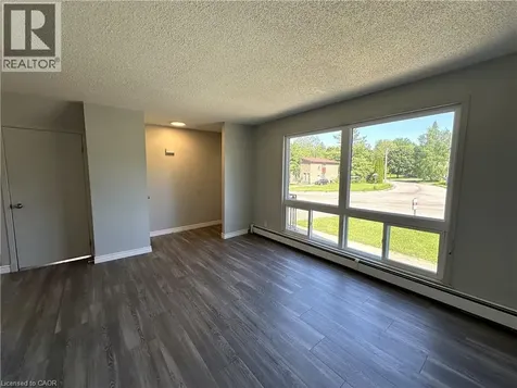 64 Oakwood Avenue Simcoe ON N3Y 1H6