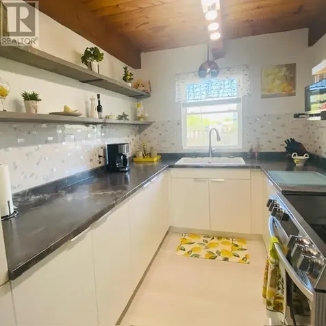 611 Daneff Crescent Geraldton ON P0T 1M0
