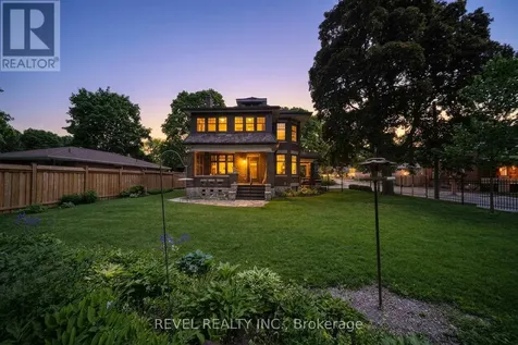 8 Abigail Avenue Brantford ON N3R 4R7