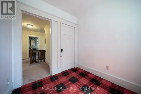 8 Abigail Avenue Brantford ON N3R 4R7