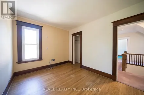 8 Abigail Avenue Brantford ON N3R 4R7