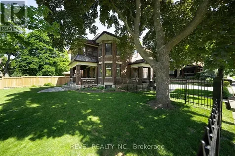 8 Abigail Avenue Brantford ON N3R 4R7