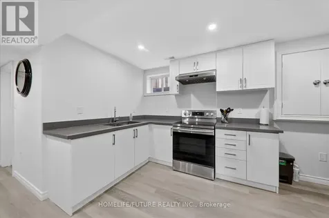 264 Holbeach Court Waterloo ON N2J 4Y7