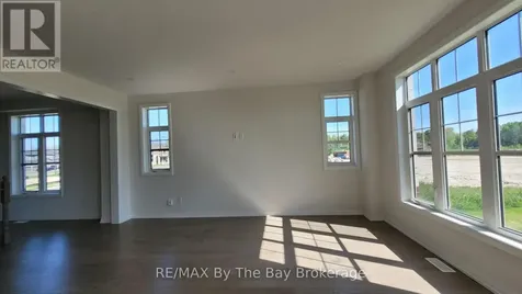 194 Union Boulevard Wasaga Beach ON L9Z 0N9