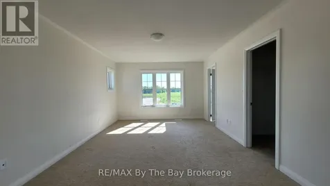194 Union Boulevard Wasaga Beach ON L9Z 0N9
