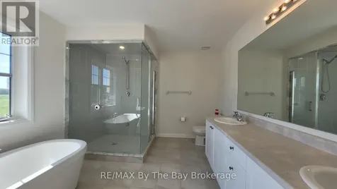 194 Union Boulevard Wasaga Beach ON L9Z 0N9