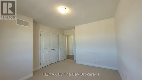 194 Union Boulevard Wasaga Beach ON L9Z 0N9
