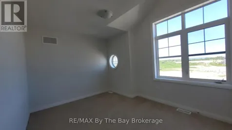 194 Union Boulevard Wasaga Beach ON L9Z 0N9