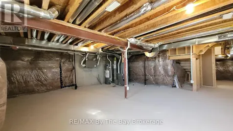 194 Union Boulevard Wasaga Beach ON L9Z 0N9