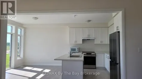 194 Union Boulevard Wasaga Beach ON L9Z 0N9