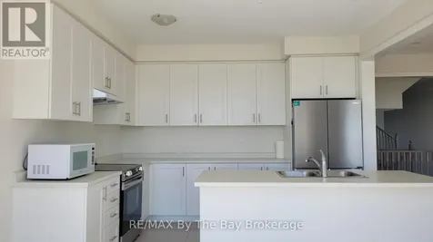 194 Union Boulevard Wasaga Beach ON L9Z 0N9