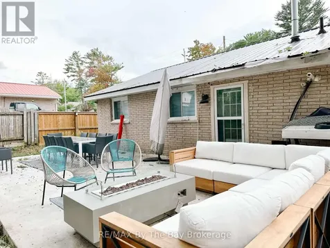 339 Zoo Park Road Wasaga Beach ON L9Z 1S7