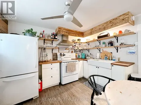 339 Zoo Park Road Wasaga Beach ON L9Z 1S7