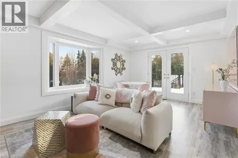 1316 Dundas Street Burlington ON L7P 0S6