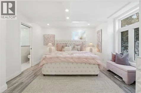1316 Dundas Street Burlington ON L7P 0S6
