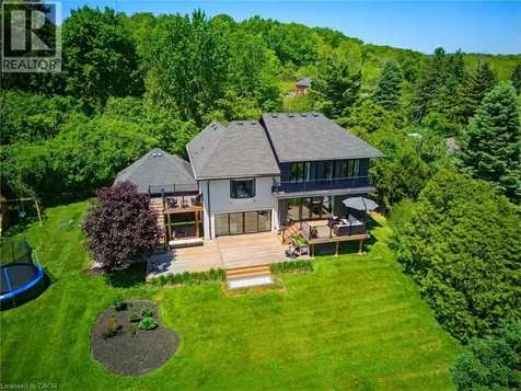 1316 Dundas Street Burlington ON L7P 0S6