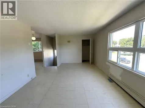 64 Oakwood Avenue Simcoe ON N3Y 1H6