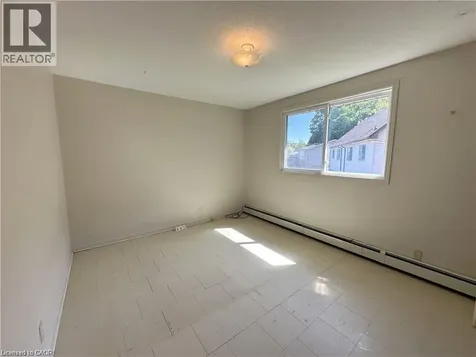 64 Oakwood Avenue Simcoe ON N3Y 1H6