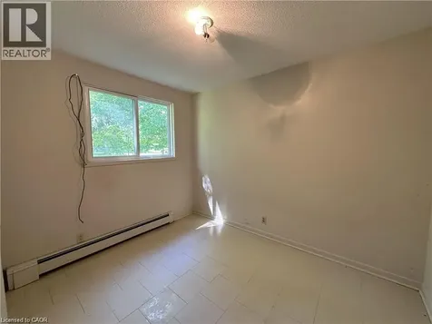 64 Oakwood Avenue Simcoe ON N3Y 1H6