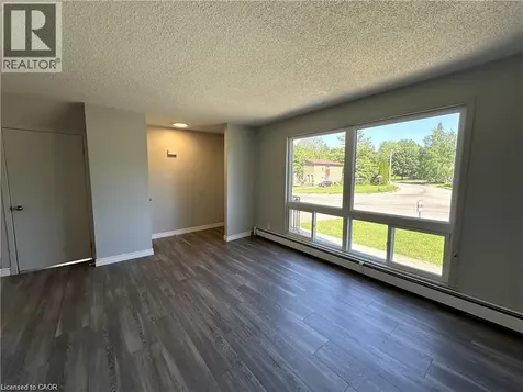 64 Oakwood Avenue Simcoe ON N3Y 1H6