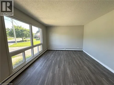 64 Oakwood Avenue Simcoe ON N3Y 1H6