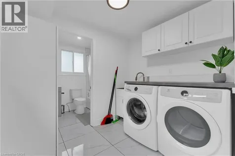 237 West Avenue North Hamilton ON L8L 5C8