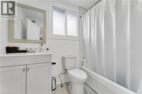 237 West Avenue North Hamilton ON L8L 5C8