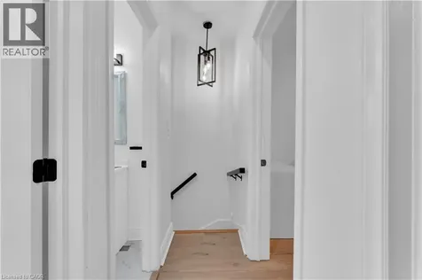 237 West Avenue North Hamilton ON L8L 5C8