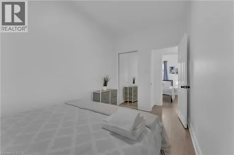 237 West Avenue North Hamilton ON L8L 5C8