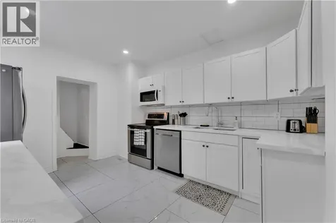 237 West Avenue North Hamilton ON L8L 5C8