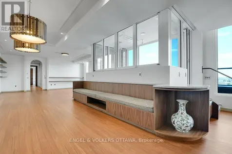 135 Barrette Street Ottawa ON K1L 7Z9
