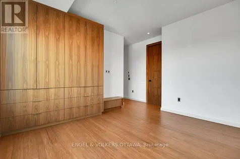 135 Barrette Street Ottawa ON K1L 7Z9