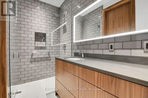 135 Barrette Street Ottawa ON K1L 7Z9