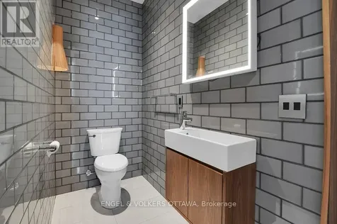 135 Barrette Street Ottawa ON K1L 7Z9