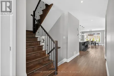 824 Contour Street Ottawa ON K1W 1G2
