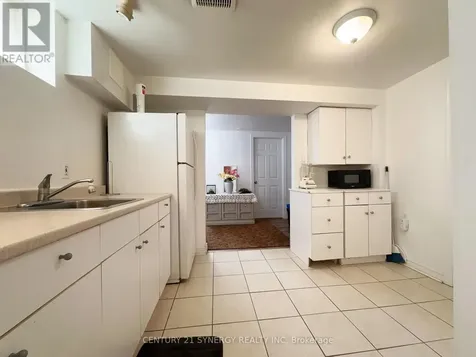 1236 Clyde Avenue Ottawa ON K2C 1Y4