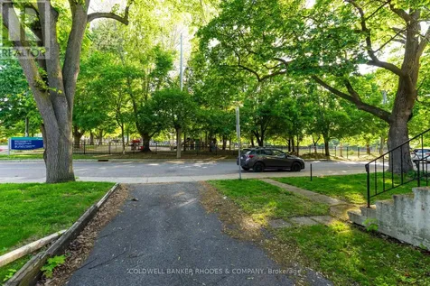 149 Sweetland Avenue Ottawa ON K1N 7V1