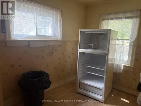 149 Sweetland Avenue Ottawa ON K1N 7V1