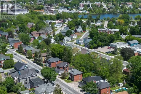 127 Brockville Street Smiths Falls ON K7A 3Y7