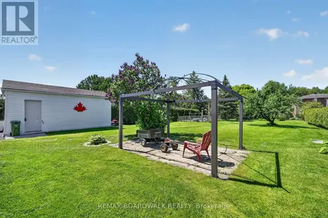 2548 Mer Bleue Road Ottawa ON K4B 1H9