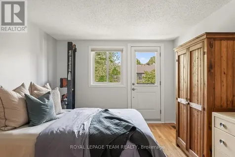 402 Montfort Street Ottawa ON K1L 8G7