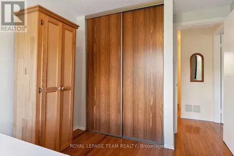 402 Montfort Street Ottawa ON K1L 8G7