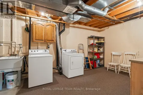 402 Montfort Street Ottawa ON K1L 8G7