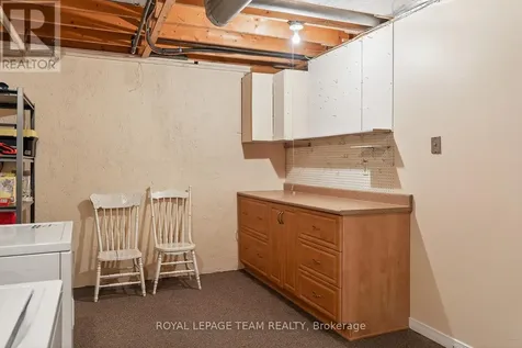 402 Montfort Street Ottawa ON K1L 8G7